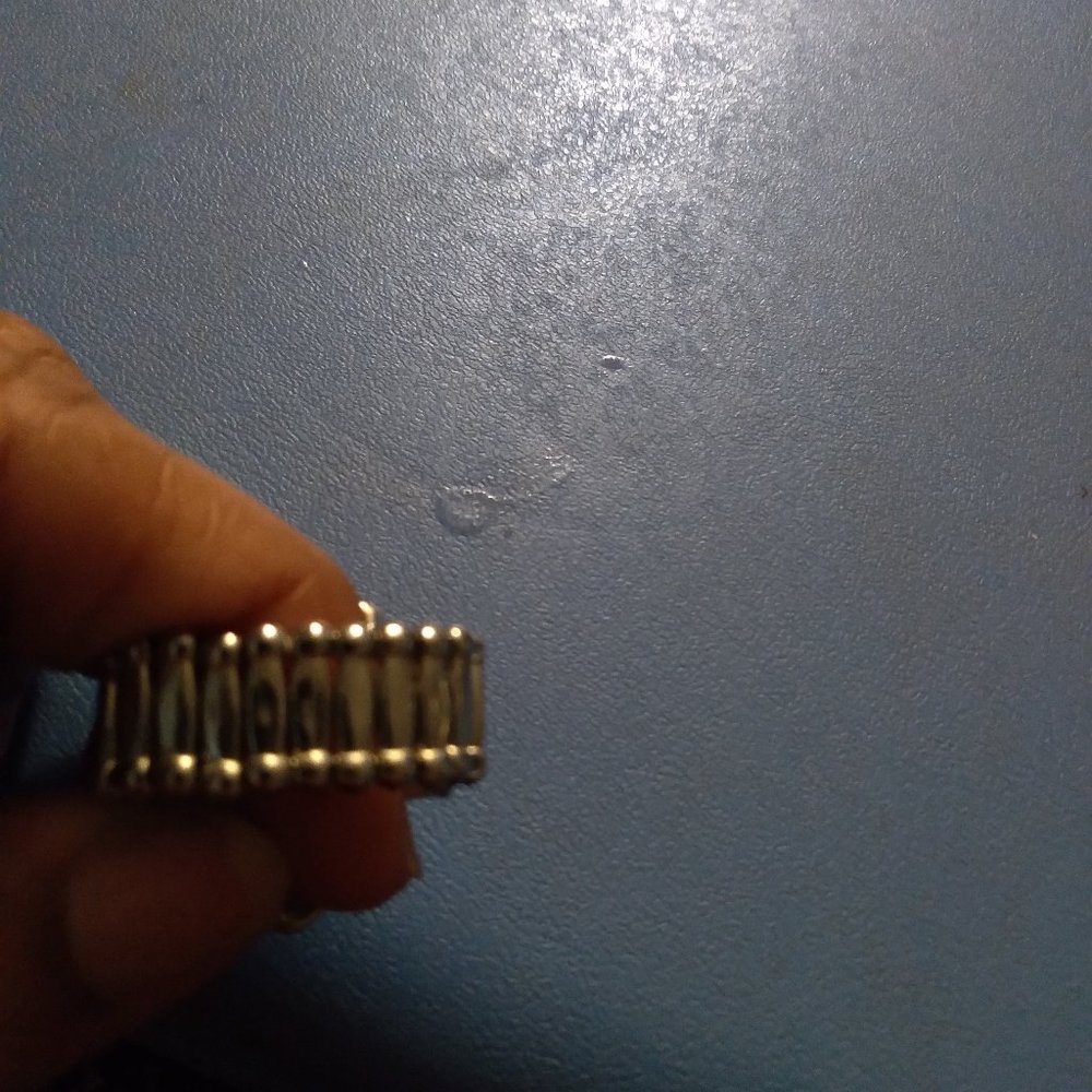 Ring - Picture 3 of 3